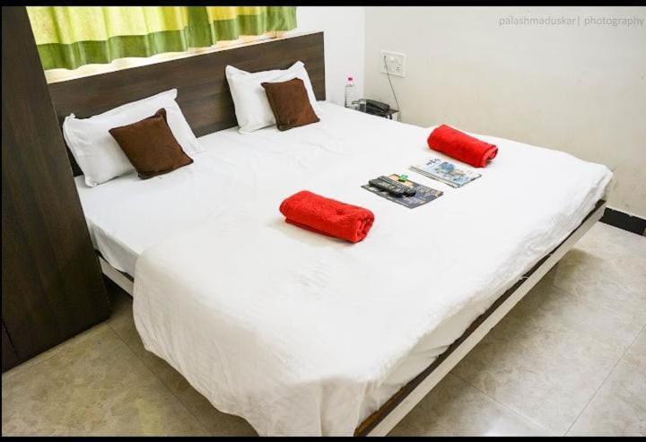 Hotel Bholenath Удджайн Екстер'єр фото